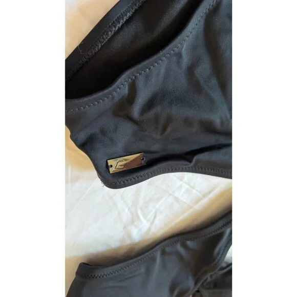 Gymshark Women’s One-Piece Cut-Out Swimsuit Black XS - Picture 4 of 5